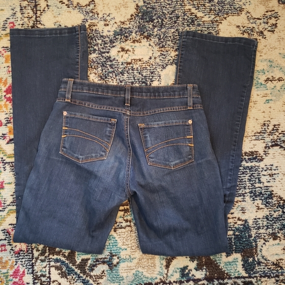 TALL Second Yoga Jeans. Size 27 - Picture 5 of 9